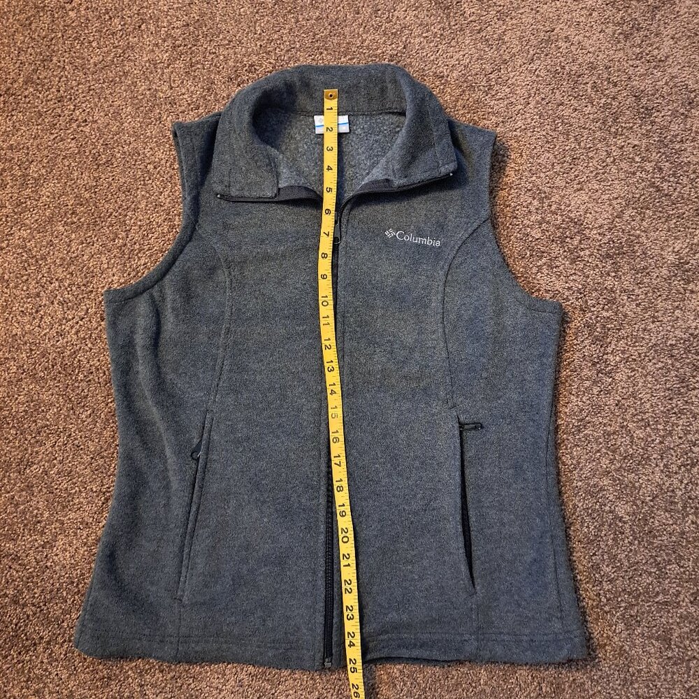 Columbia Ladies Benton Springs Gray Vest full zip Size Medium - Picture 6 of 7